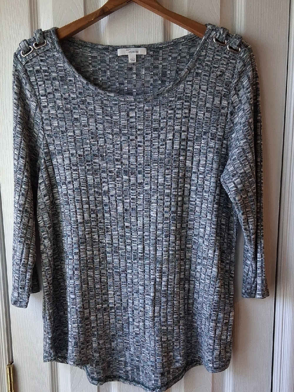 89th & Madison Multitone Gray Green Ribbed Knit Shoulder-Grommet Top